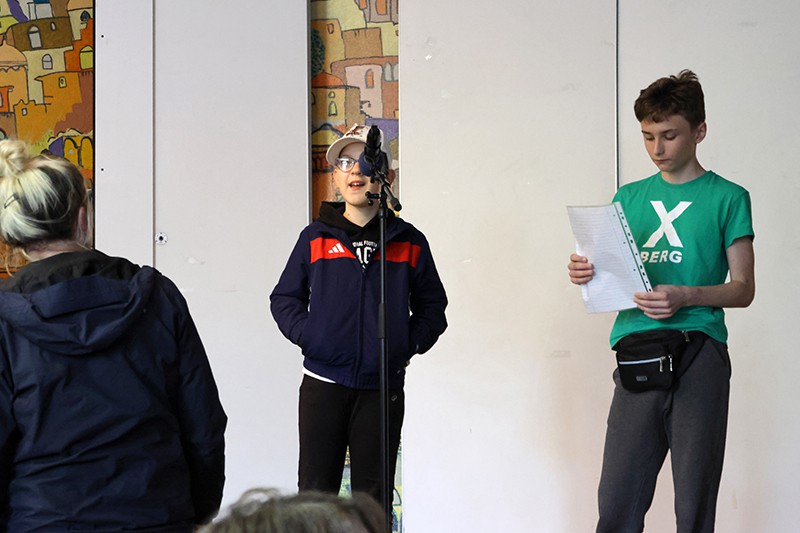 022